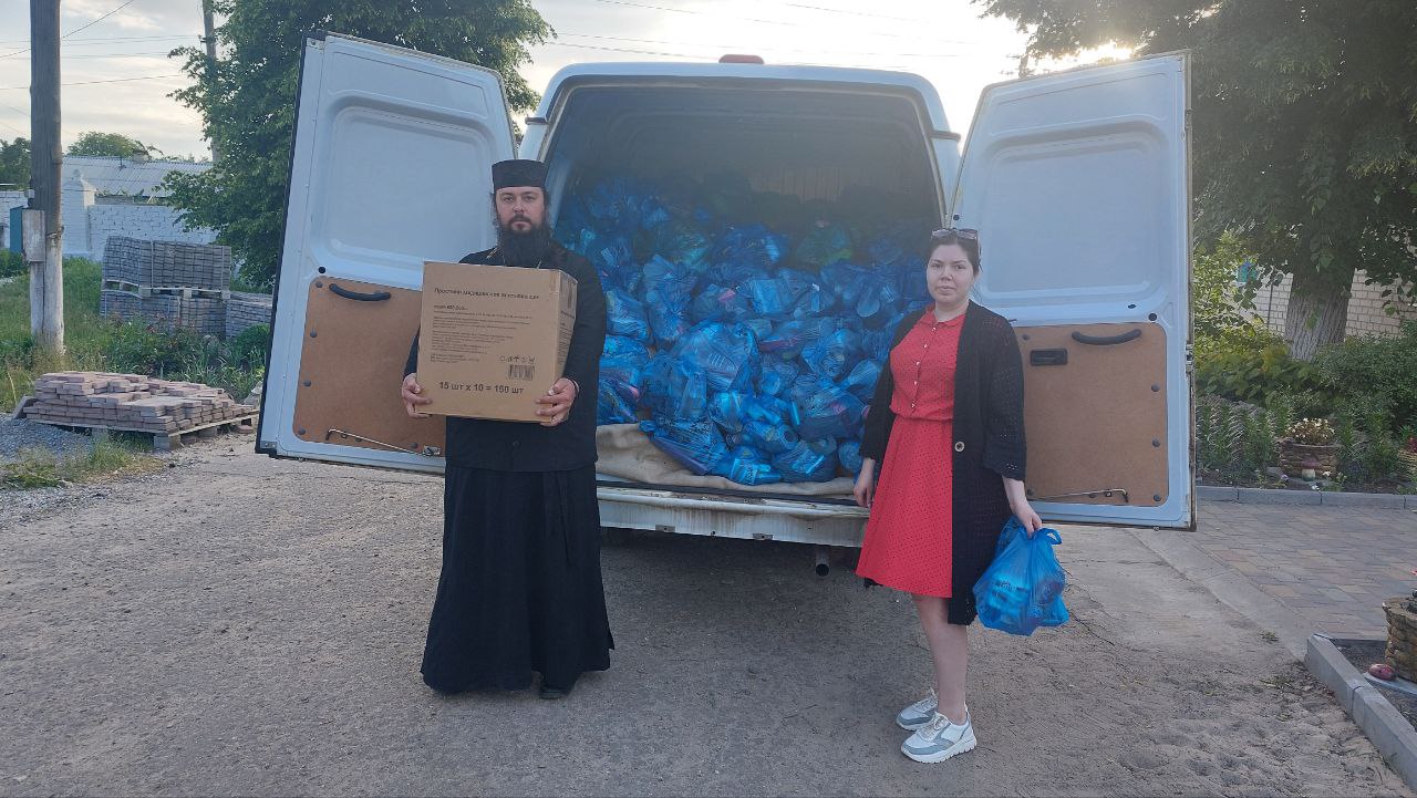 Переданная помощь в Лисичанск от социального отдела Северодонецкой епархии