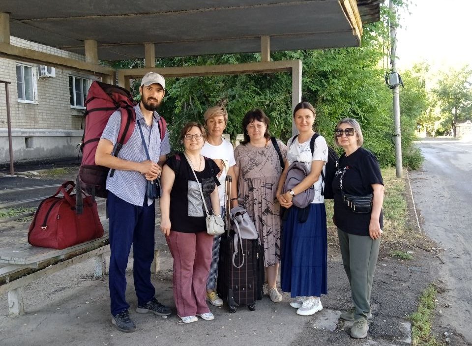 Группа добровольцев Пензенской епархии перед отправкой в Северодонецк