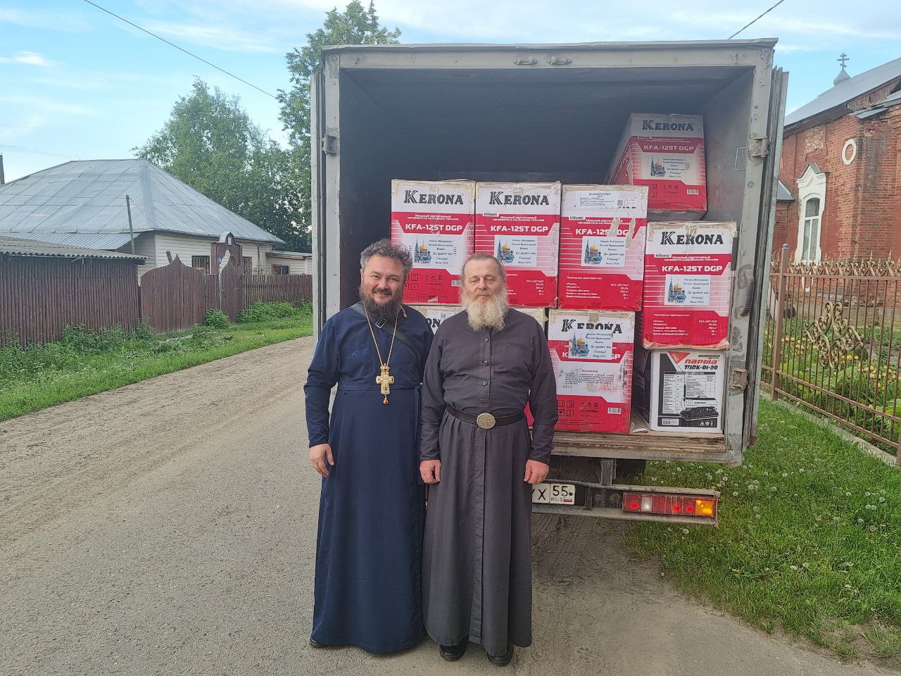 Гуманитарная помощь от Омской епархии