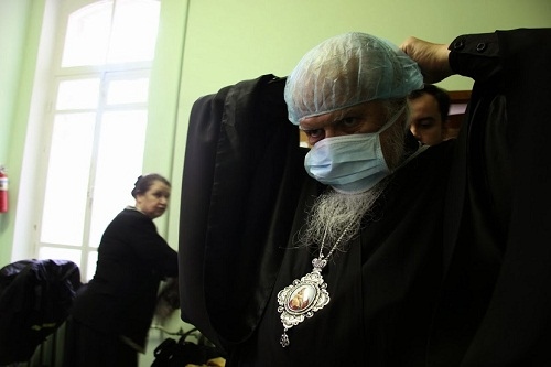 епископ Пантелеимон в туберкулезной клиники 2