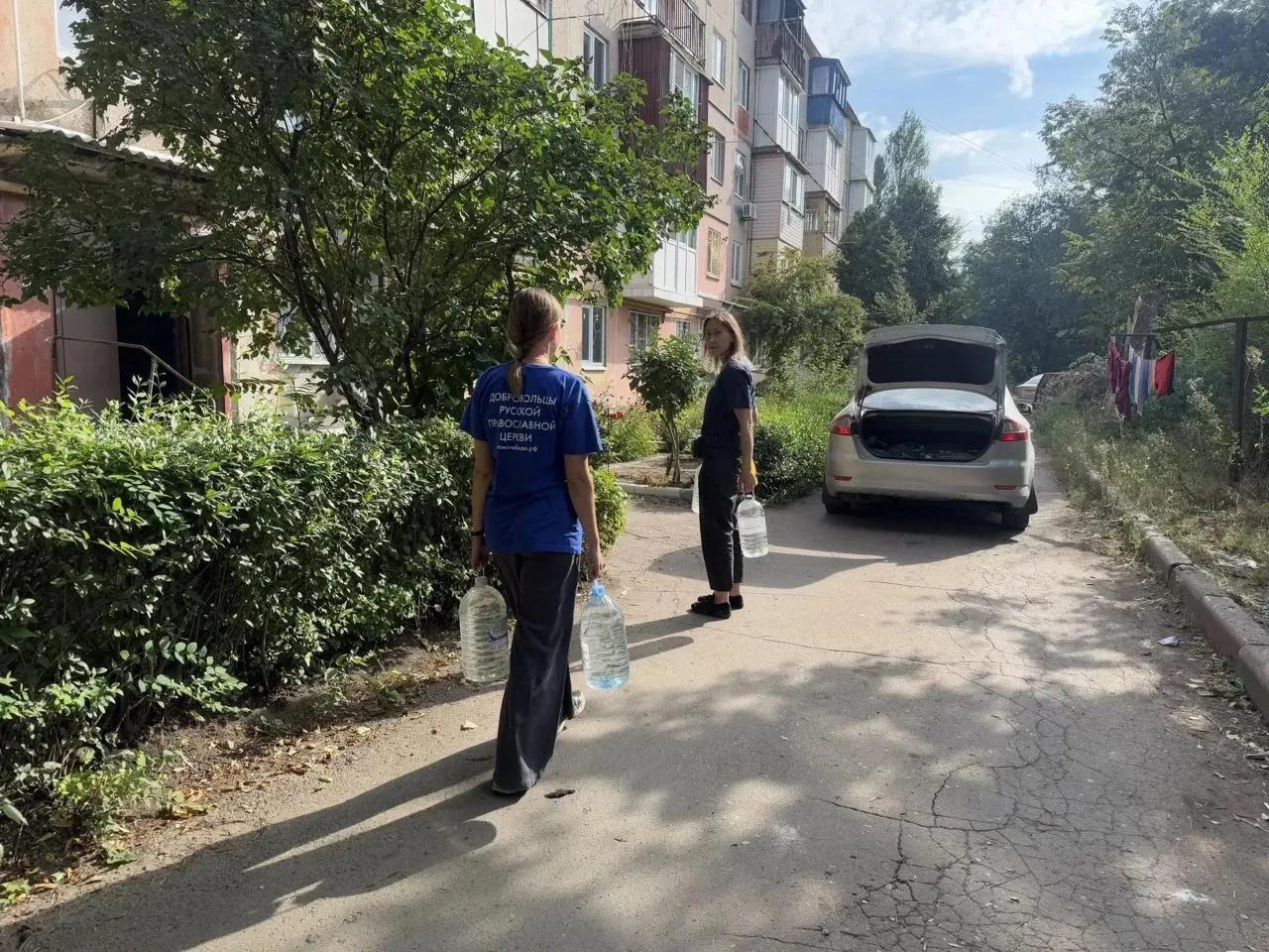 Патриаршая гуманитарная миссия доставила в ДНР более 14 тонн питьевой ...